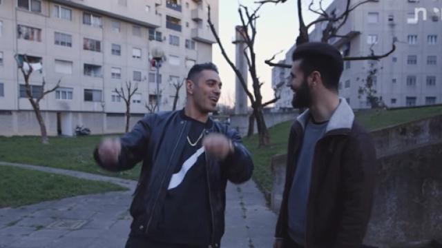 Marracash racconta alcuni aneddoti relativi al video di 'Bada Bum Cha Cha'