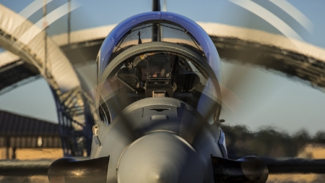 Un aereo della Seconda Guerra Mondiale ha surclassato gli F-35 ... - vice.com