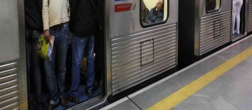 Mulher &eacute; v&iacute;tima de ass&eacute;dio na Esta&ccedil;&atilde;o Rep&uacute;blica do Metr&ocirc;
