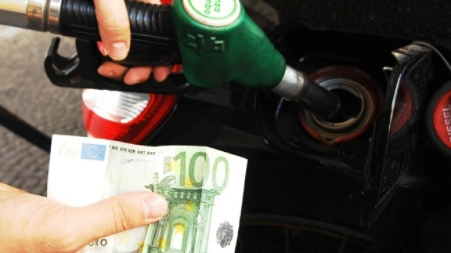 BENZINA SUPERA I DUE EURO, MASSIMO STORICO &laquo; Greengomoving - greengomoving.it