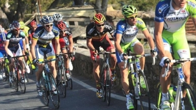 Ciclismo, calendario corse marzo 2017: Le Strade Bianche, poi Parigi-Nizza e Tirreno-Adriatico - foto lastampa.it