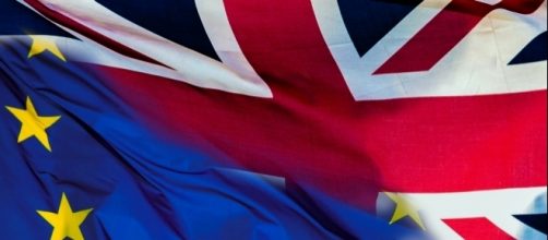 EU officials say Britain has a difficult choice to make. The British public begs to differ. Public Domain Pictures - www.publicdomainpictures.net