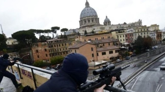 Arrestati sei presunti terroristi in Lombardia: "Preparavano ... - today.it