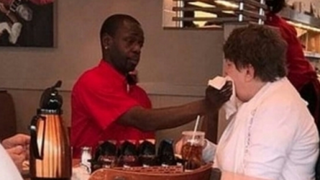 Joe Thompson, cameriere in un ristorante in Illinois, compie un gesto straordinario