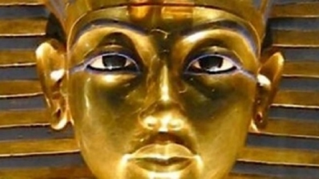 Straordinaria scoperta in Egitto: statua in alabastro della 'nonna di Tutankhamon'