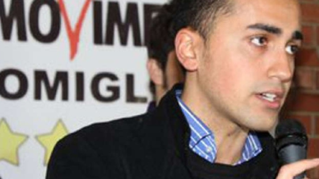 Di Maio, in ospedale per un malore intestinale, rassicura tutti su Facebook