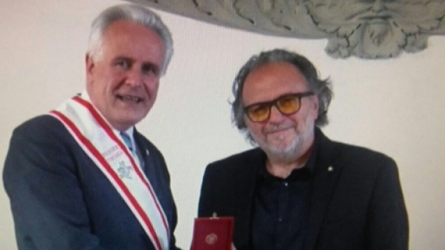 Eugenio Giani, presidente Consiglio Regionale Toscana e Alessandro Bertolazzi Oscar 2017 per il trucco del film Suicide Squad