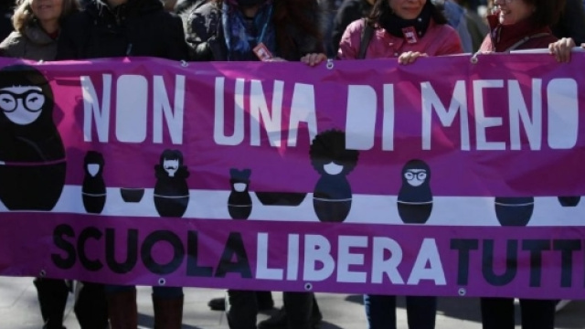 Sciopero 8 marzo, cortei in tutta Italia. Mattarella: "Via ... - ilfattoquotidiano.it