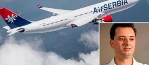 Jatkov naci&oacute; a bordo de la aerol&iacute;nea Jat Jugoslav Airlines actualmente AirSerbia