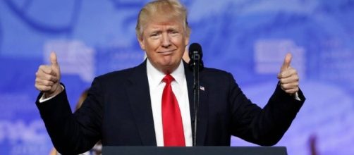 Trumps is giving thumbs up for the new illegal-immigrant policy/Photo via AP