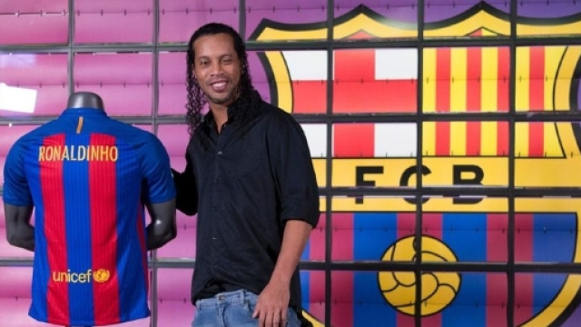 El Ga&uacute;cho posant en tant que Ambassadeur du Club FC Barcelone!