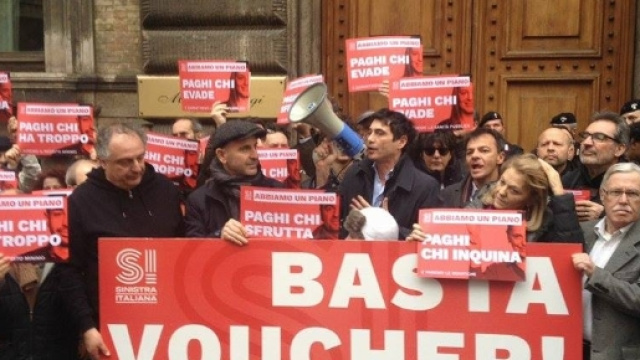 Protesta di Sinistra Italiana davanti al Ministero del Lavoro (Foto esclusiva)