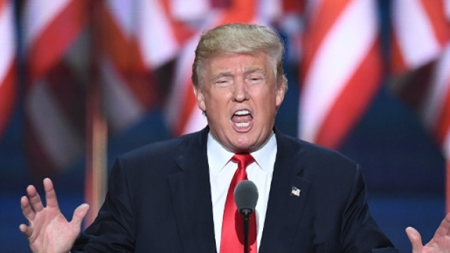 Trump annuncia che i suoi telefoni sono stati intercettati da Obama