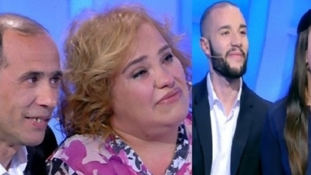 C'&egrave; Posta per Te: padre cerca la figlia, lei lo rifiuta.