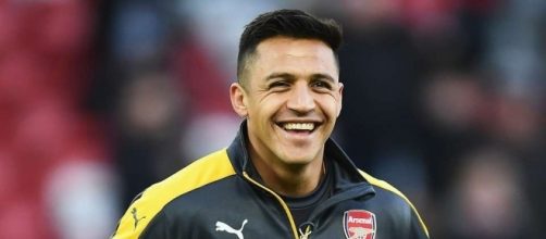 Alexis Sanchez's behaviour on the bench vs Liverpool angers ... - givemesport.com