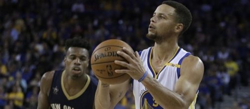 Curry entra en el Top 10 de triplistas