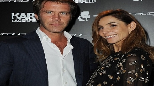 Gossip: il pancino sospetto di Clotilde Courau