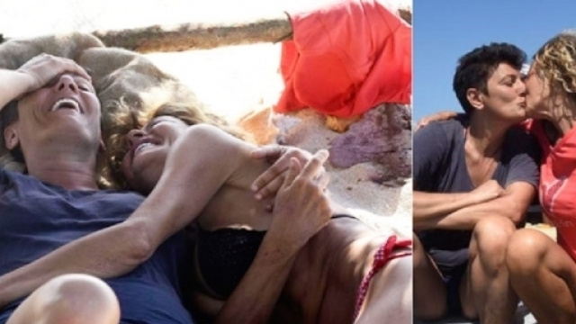 Isola dei Famosi: Eva Grimaldi ed Imma Battaglia si baciano.