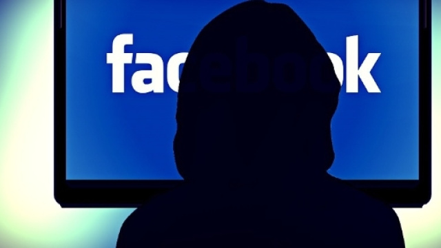 La truffa corre in chat, ecco cosa &egrave; successo ad un uomo di Manchester