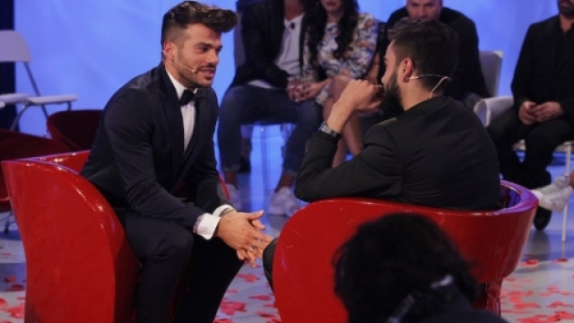 Uomini e Donne, accuse contro Claudio e Mario