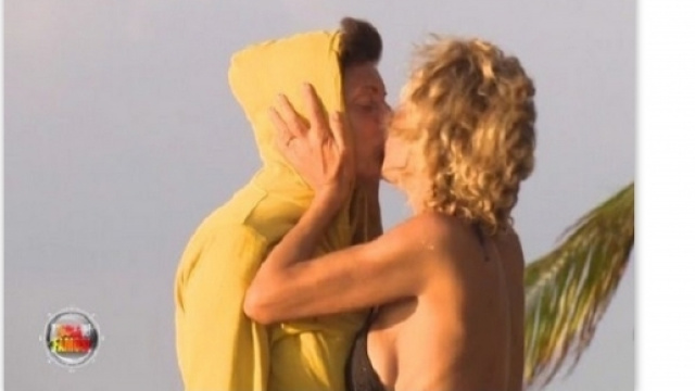 Coming out di Eva Grimaldi all'isola