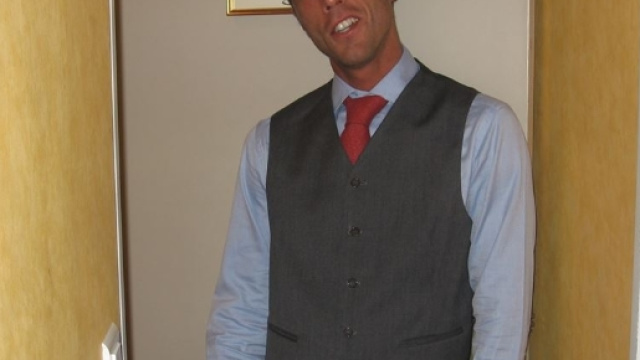 Fabiano Antoniani conosciuto al pubblico come dj Fabo, morto con suicidio assistito, &egrave; diventato simbolo della lotta per il fine vita. Foto: Facebook.