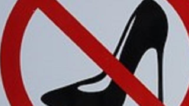 La legge anti-tacchi alto in Inghilterra.