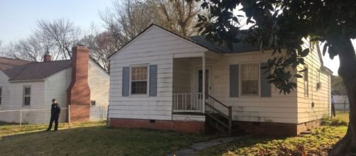 more than 20 dead dogs found inside Hampton home | Local News | pilotonline.com - pilotonline.com