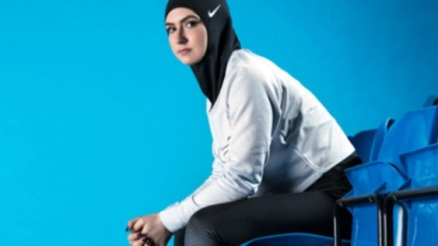 'Pro hijab' &egrave; il velo sportivo lanciato oggi dalla Nike che punta a conquistare atlete musulmane. Foto: usatoday.com
