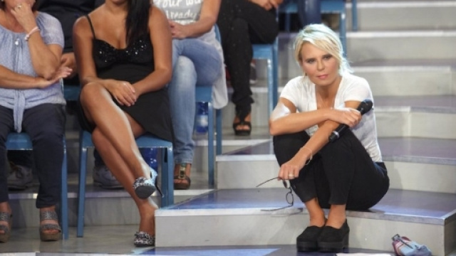 Uomini e Donne: Tina show contro Gemma, interviene Maria De ... - panorama.it