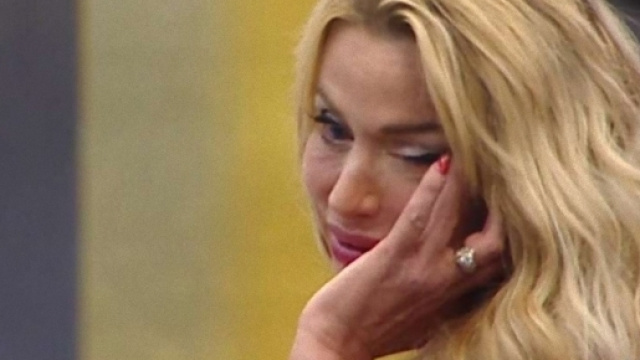 Valeria Marini ospite a L'Intervista.