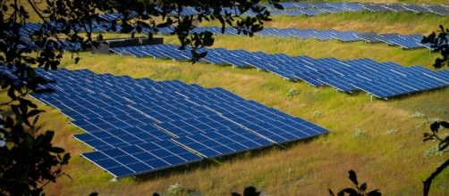 Tesla, Inc. (Nasdaq: TSLA) has opened a solar farm on the Hawaiian Island of Kauai / Michael Mees, Flickr CC BY-SA 2.0