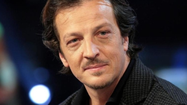 Gabriele Muccino, scuse alla collaboratrice del fratello Silvio ... - leggo.it