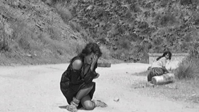 La Ciociara trasformata in film a luci rosse