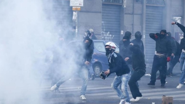 Matteo Salvini a Napoli, tensione alle stelle.