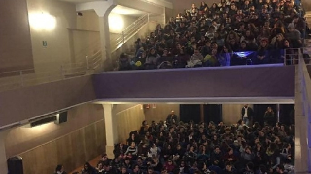 Pienone al Supercinema stabiese di Corso Vittorio Emanuele
