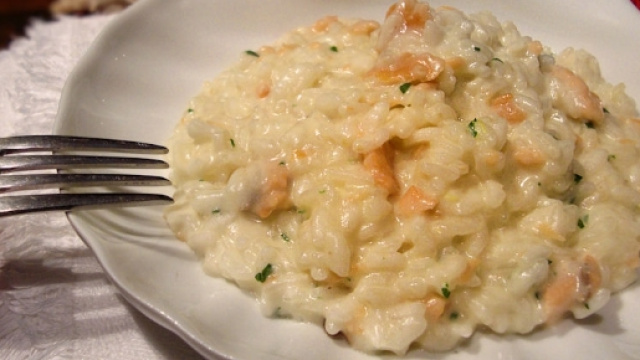 Risotto al salmone e panna | Graficare in cucina - giallozafferano.it