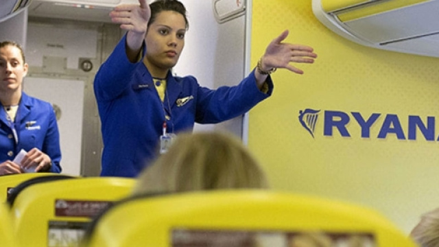 Ryanair assume 2000 assistenti di volo. Selezioni in Calabria ... - citynow.it