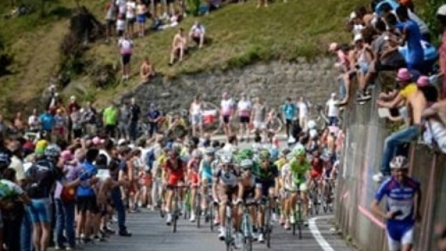 Un arrivo in salita del Giro d'Italia