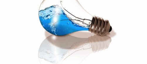 Azul es elcolor de la solidaridad con las personas con TEA. Public Domain.