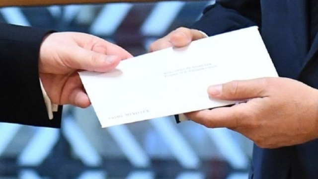 Brexit al via, Bruxelles detta le linee guida.