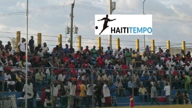 Le publique du stade sylvio cator en Haiti