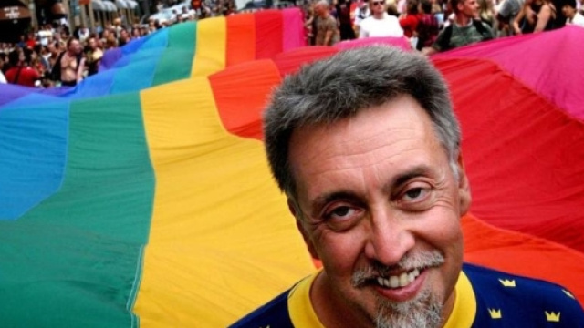 Muore il pap&agrave; della bandiera arcobaleno. Addio a Gilbert Baker.