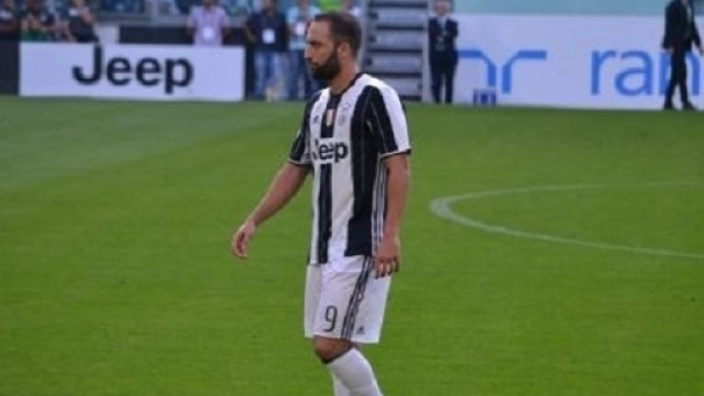 Napoli-Juventus: Allegri punta su Higuain