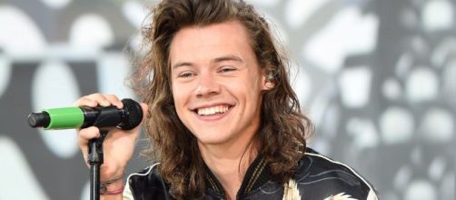 17 Times Harry Styles Redefined Men's Fashion - theodysseyonline.com