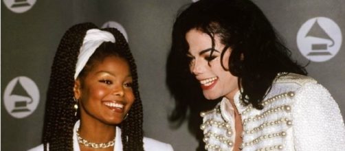 Janet com o irm&atilde;o Michael Jackson