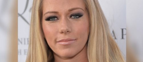 Kendra Wilkinson Videos at ABC News Video Archive at abcnews.com - go.com