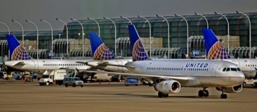 United Airlines overhauls loyalty rewards program - LA Times - latimes.com