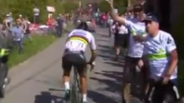 Peter Sagan, la foratura alla Parigi Roubaix