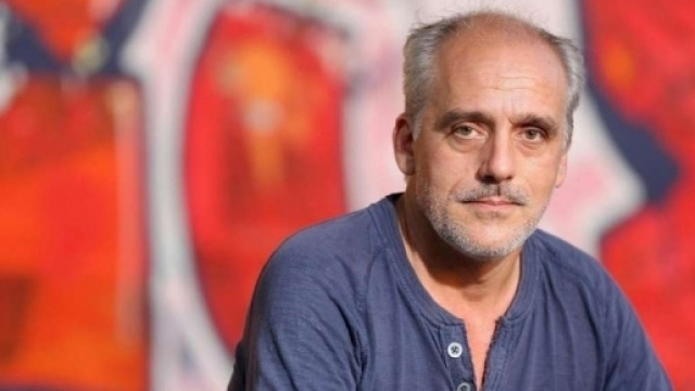 Philippe Poutou parvient &agrave; mettre de l'argent de c&ocirc;t&eacute;